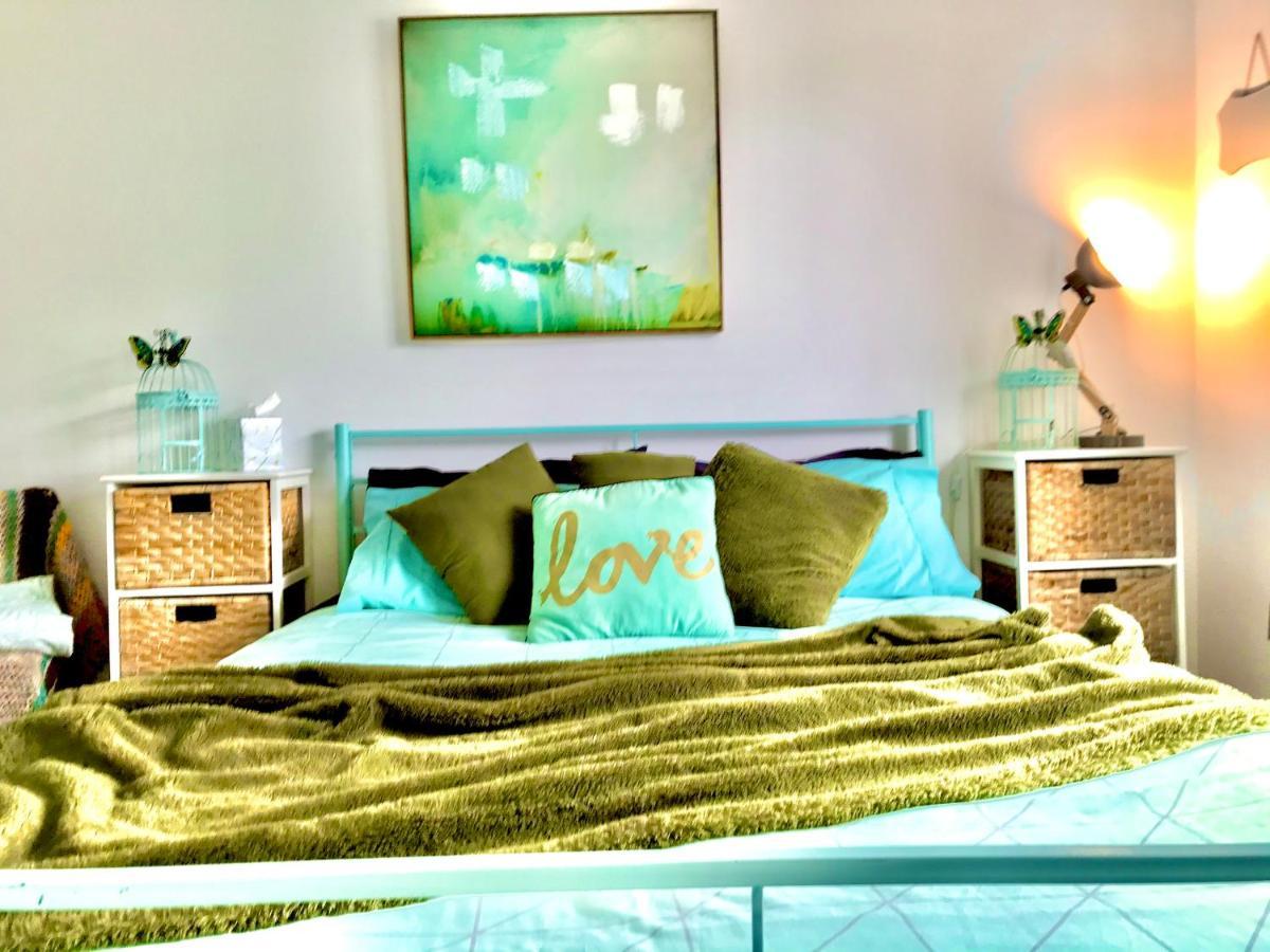 A Little Bit Beachy Modern Guest Room And Private Toilet Christchurch Extérieur photo