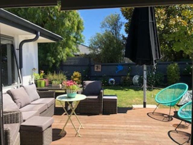 A Little Bit Beachy Modern Guest Room And Private Toilet Christchurch Extérieur photo